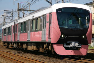 「shizuoka japan color trains」 紅梅色