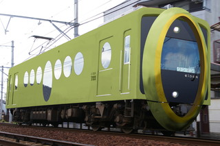 観光列車「ひえい」初期デザイン案 (黄緑色)