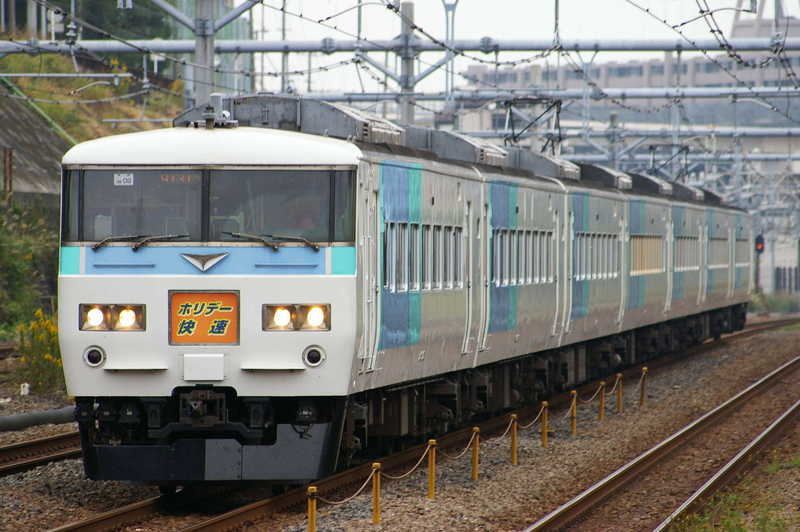 185系のウソ電(長野色)